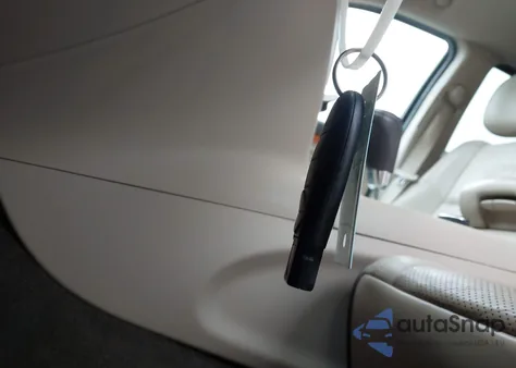 2013 Jeep Grand Cherokee Overland из США, поврежденный, VIN 1C4RJFCGXDC536801